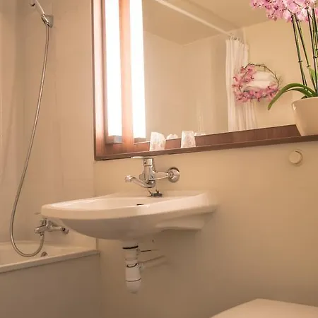 Campanile Hotel 3*